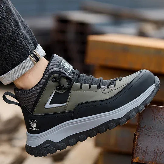 Men's Wide-Fit Protective Work Boots