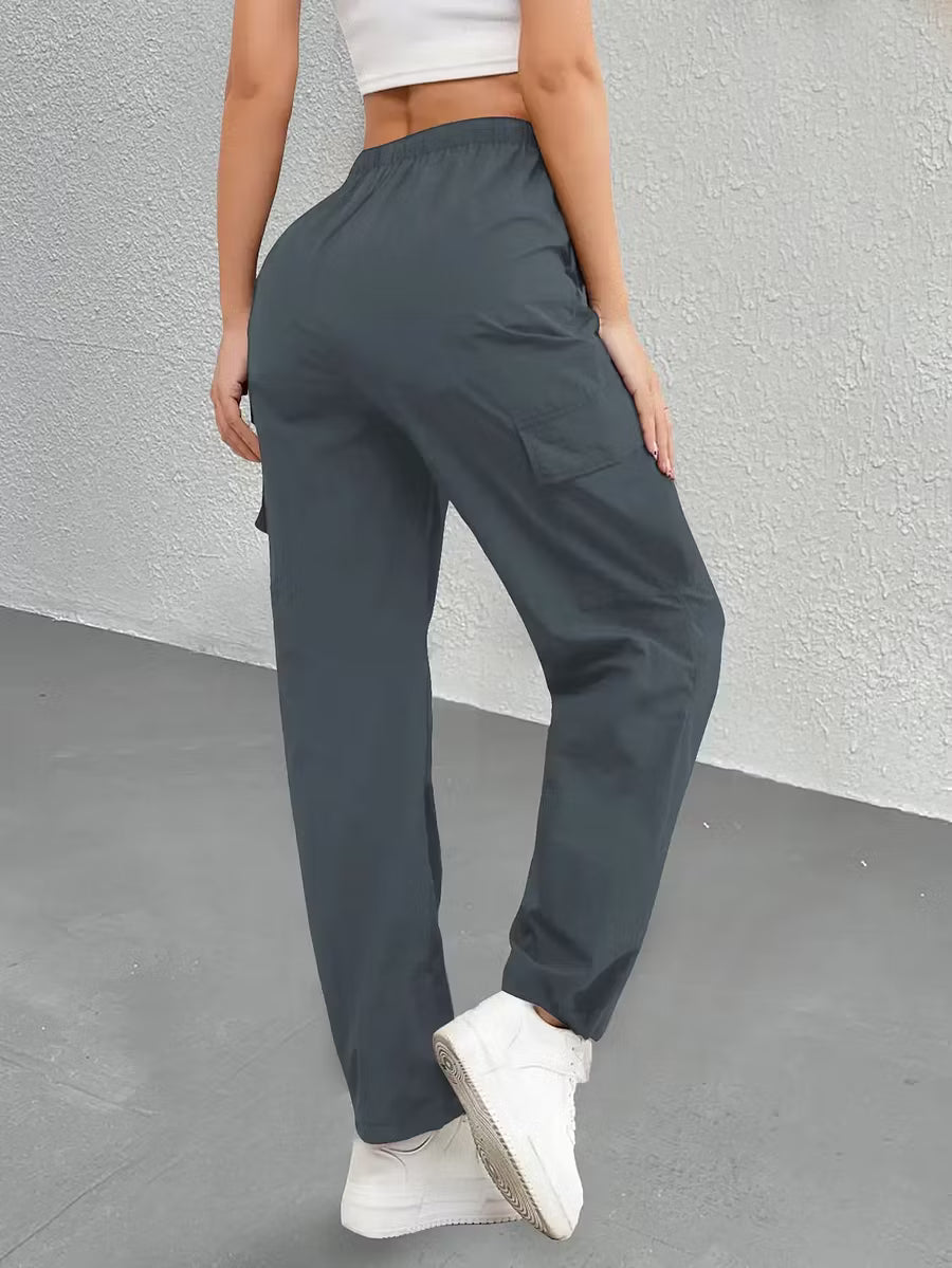 Women’s Straight-Leg Multi-Pocket Cargo Trousers