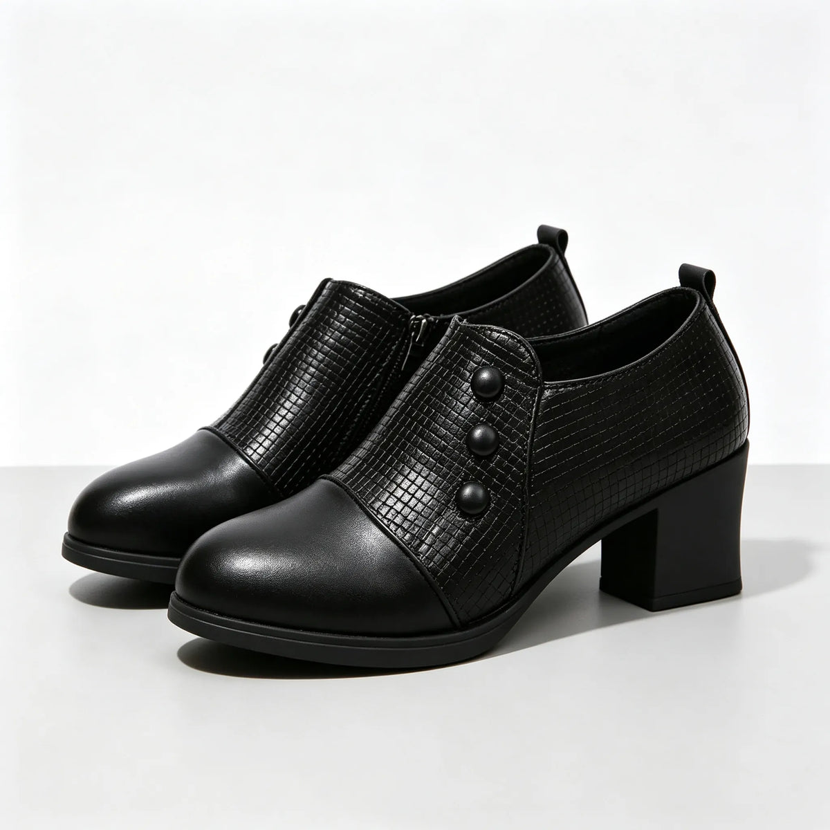 Women's Textured Button Chunky Heel Shoes