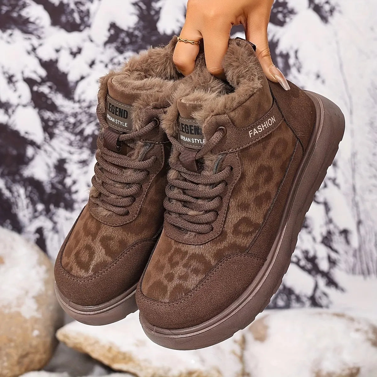 Women's Cosy Faux Fur Lace-Up Winter Boots