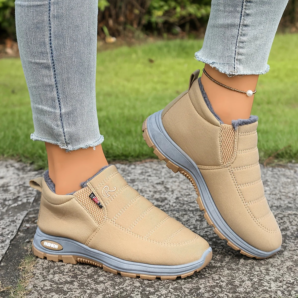 Unisex Plush Lined Winter Boots