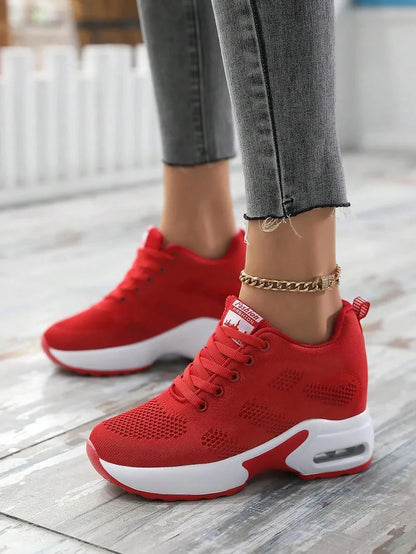 Women’s Fleece-Lined Trainers