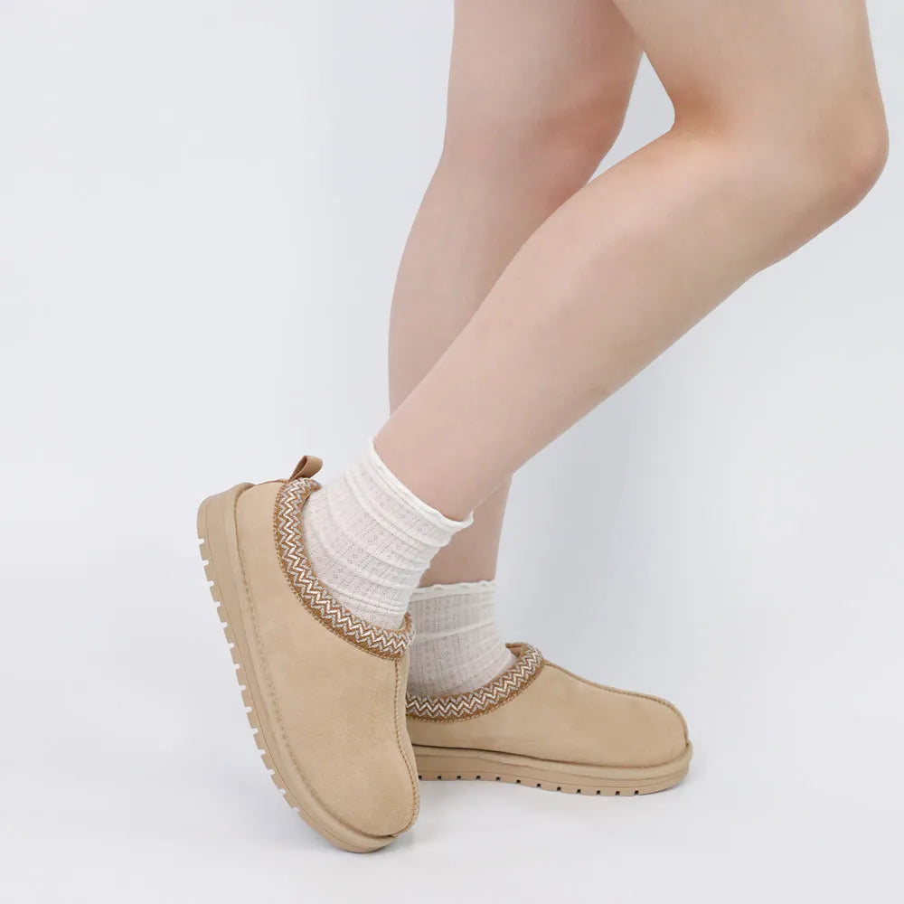 Women's Plush-Lined Slip-On Slippers