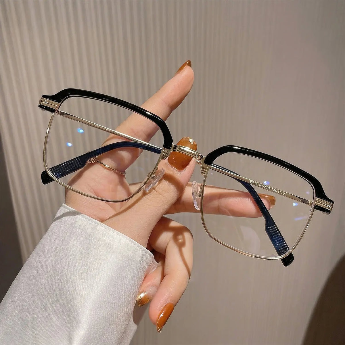 Auto-Adjusting HD Reading Glasses