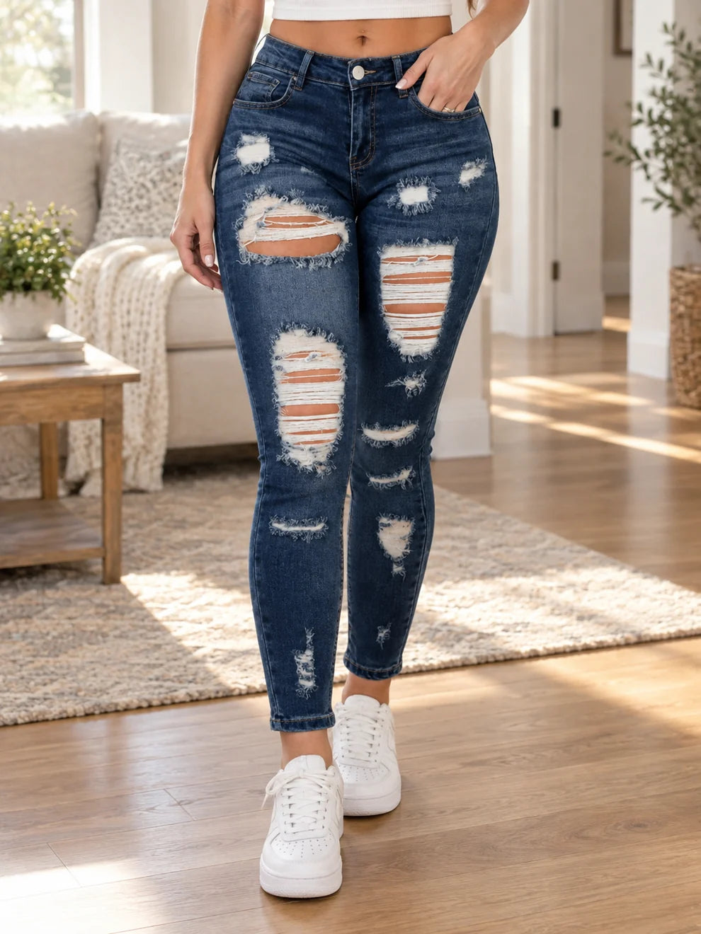 Women's Distressed Stretch Skinny Jeans