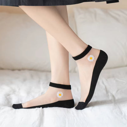 Women's Sheer Daisy Mesh Ankle Socks
