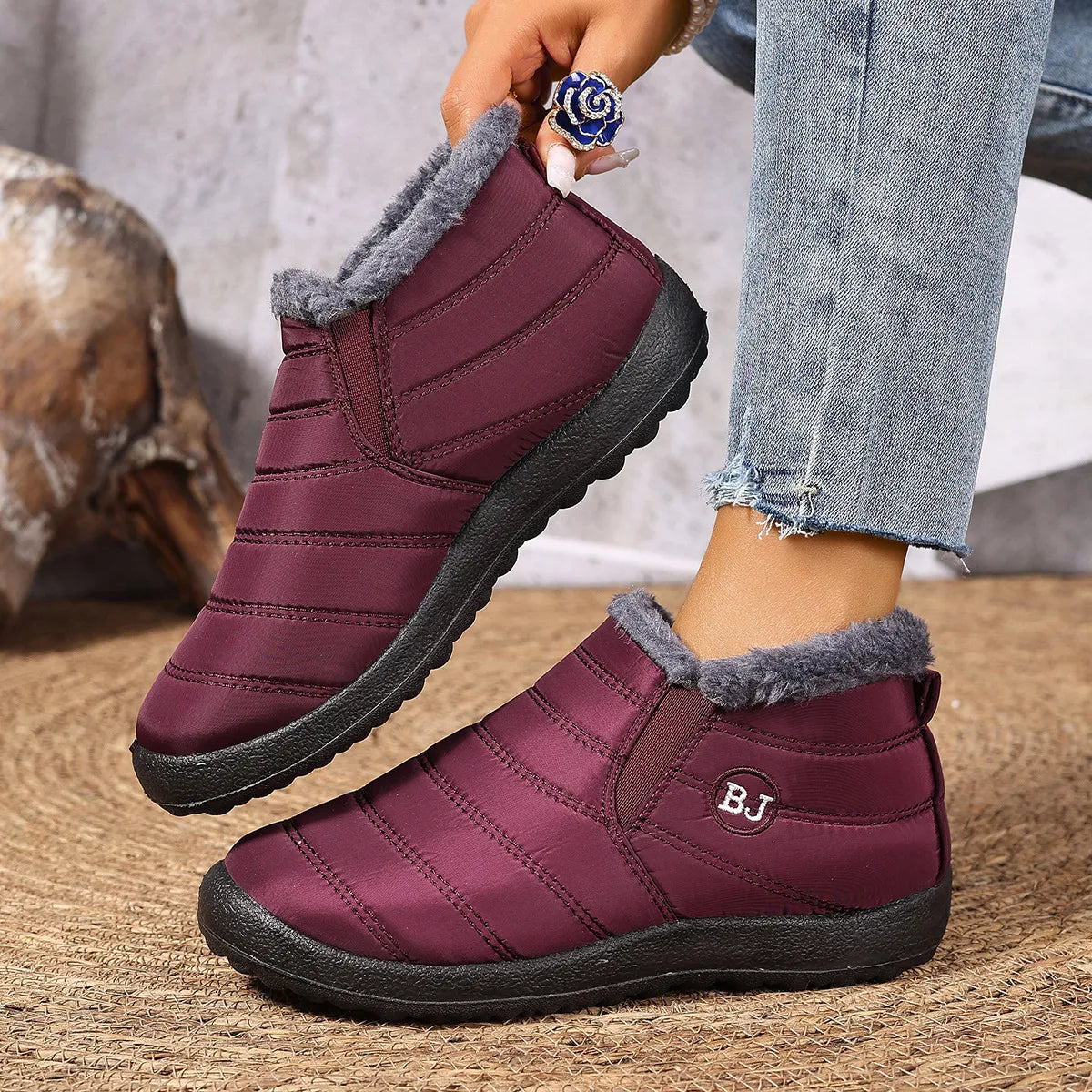 Women's Plush-Lined Winter Ankle Boots