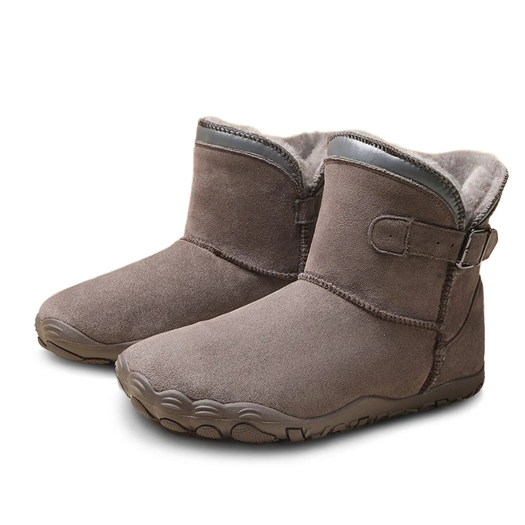 Plush-Lined Wide-Toe Winter Boots