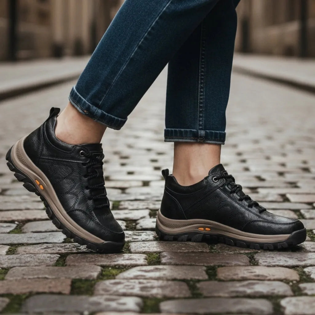 Men's Wide-Fit Lace-Up Walking Shoes
