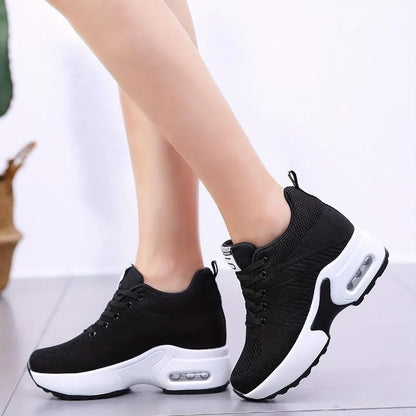 Women’s Fleece-Lined Trainers