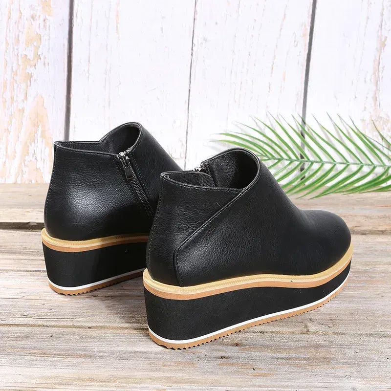 Women's Embossed Wedge Zip-Up Shoes