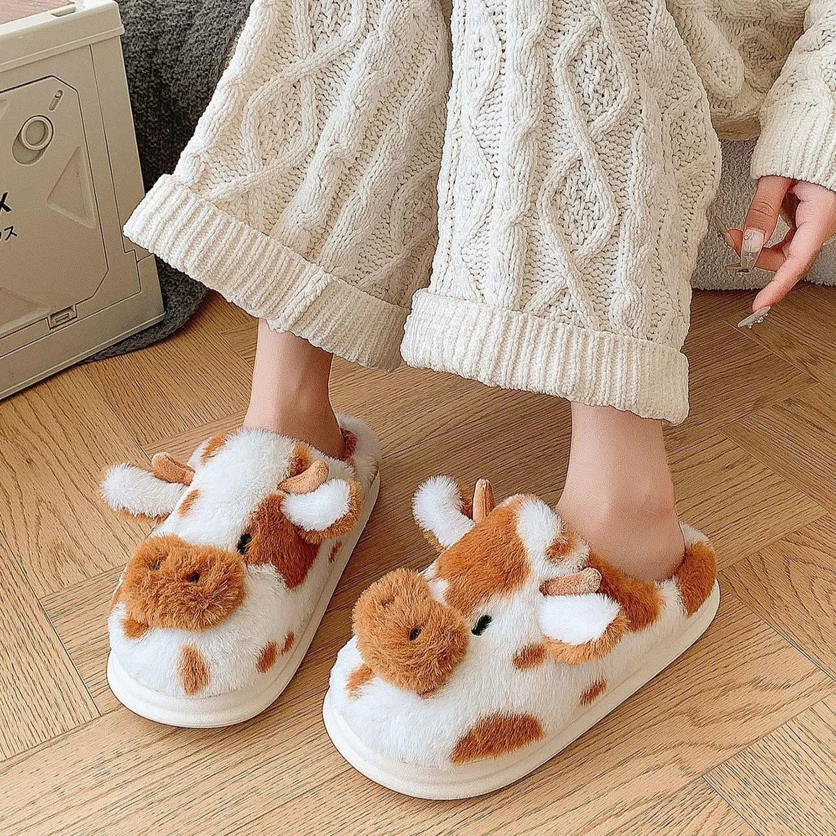 Women's Cosy Cow Slip-On Slippers
