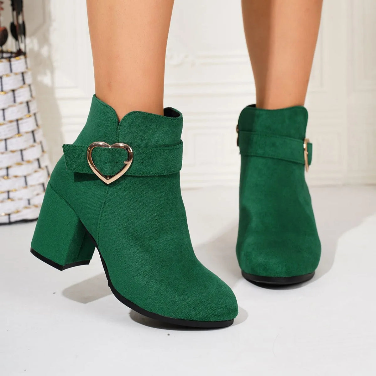 Women's Chunky Heel Side-Zip Boots