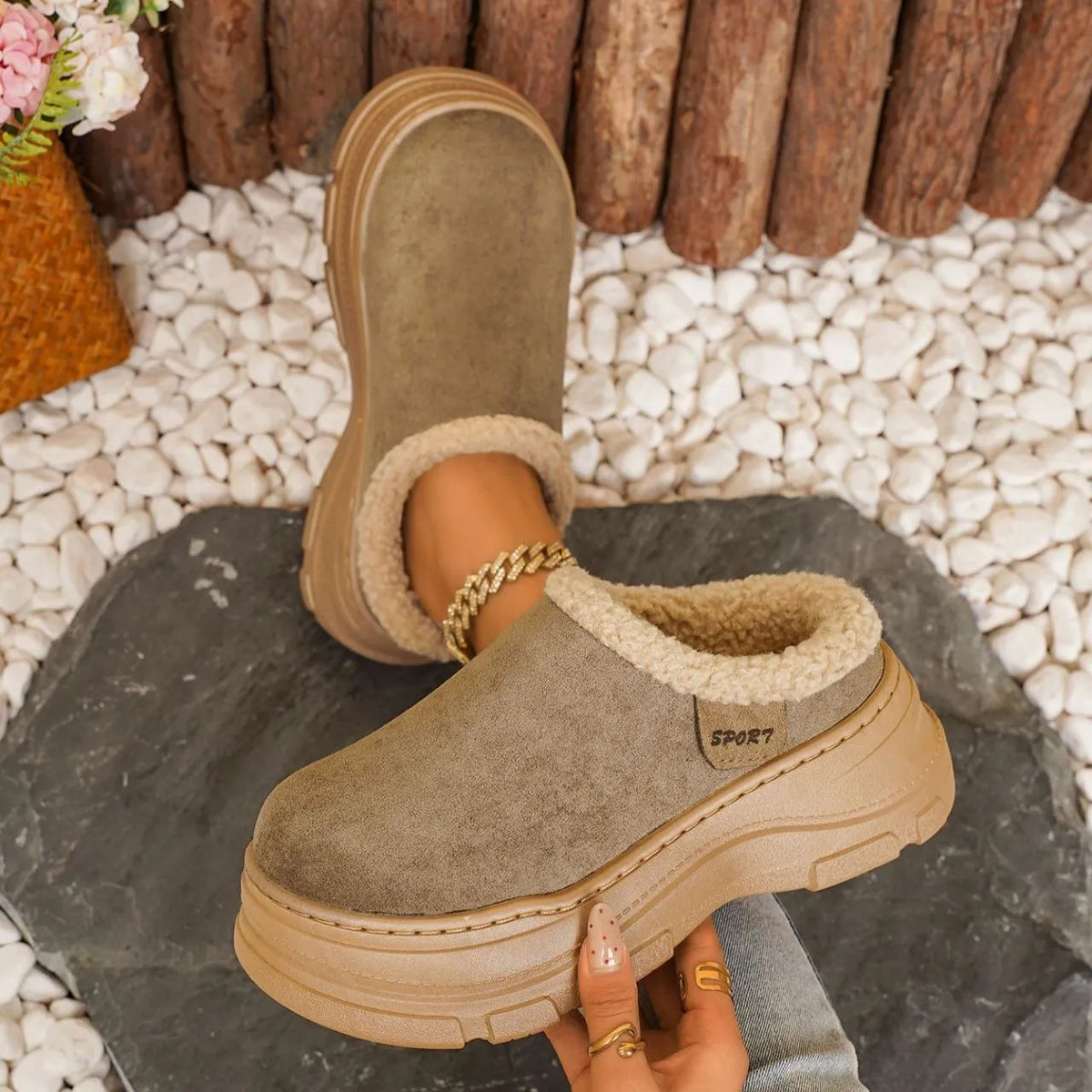 Women's Cosy Plush-Lined Platform Slippers