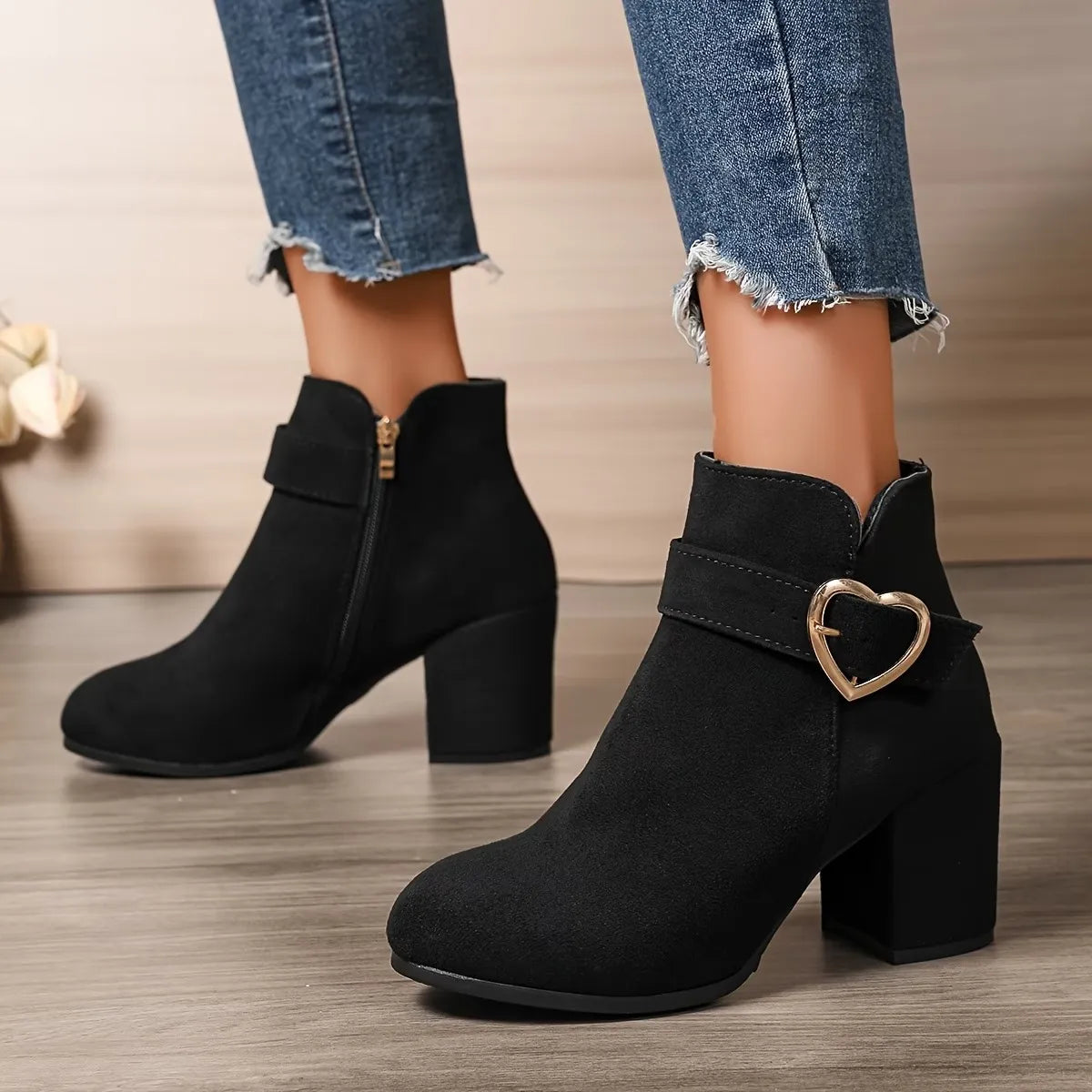 Women's Chunky Heel Side-Zip Boots