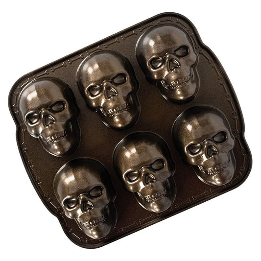 Horrible skull pizza cake mold