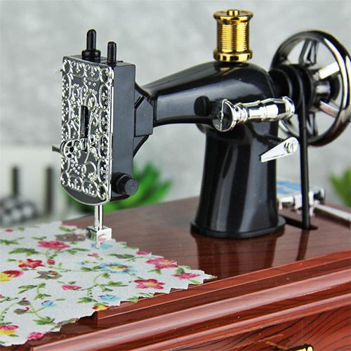 60% OFF!! Mini Sewing Machine Music Box