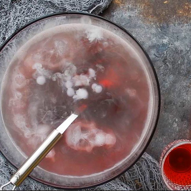 Horrible skull pizza cake mold